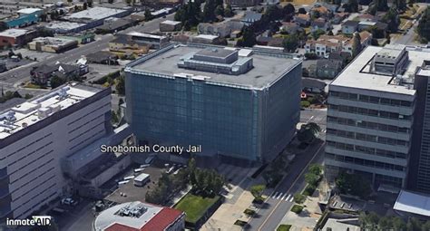  Snohomish County Jail Inmate Search. Snohomish County, located in the state of Washington, maintains a jail roster that is accessible to the public. This roster is an online database which provides information about individuals who are currently incarcerated in the county's correctional facilities. 